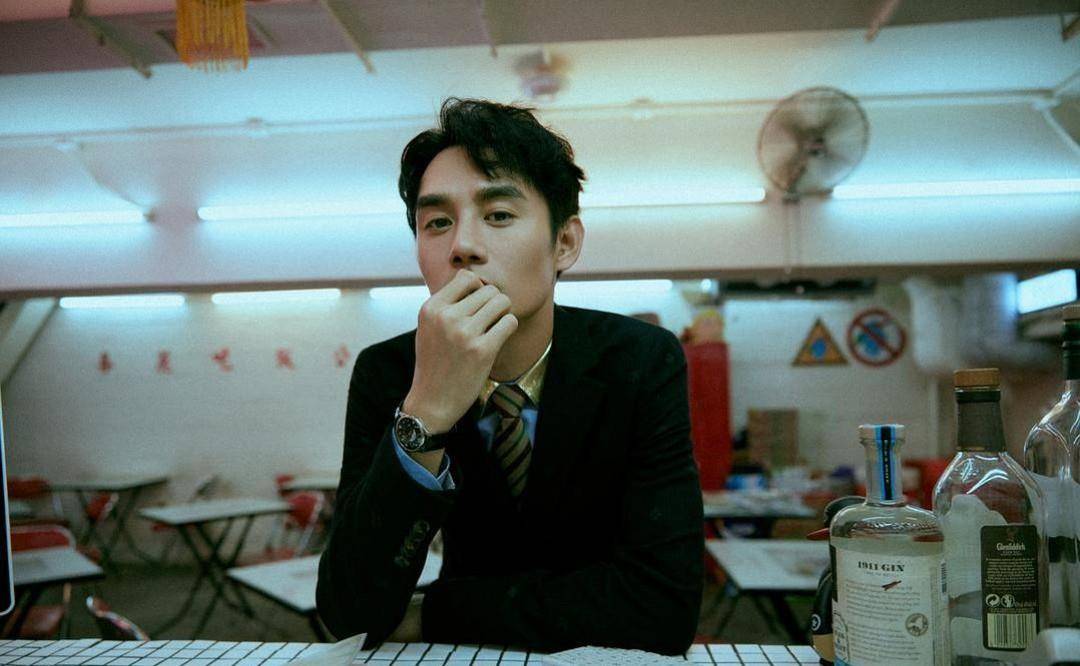 "低音炮"王凯,从书店店员到超火人气男演员,只因这个人的赏识_合作