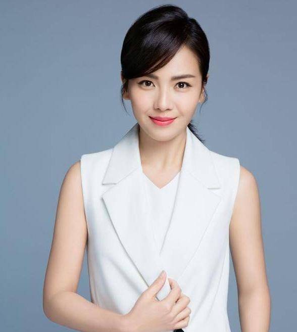 刘涛刚出道时的照片,长成这般模样,和现在相比简直判若两人_时候_鼻子