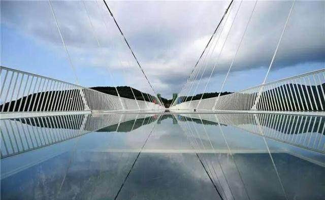 桥面玻璃已装好了,你敢去走走吗_景区_大桥_消息