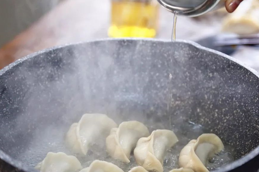 餃子一條龍,看完立馬變高手!_芹菜_麵糰_餡料