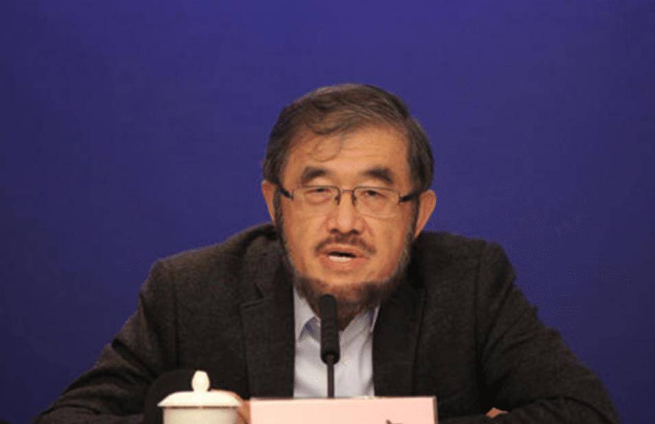 一手压着两位"中国首富",那位神秘的大胡子,他到底是谁?_吴鹰_马云_产