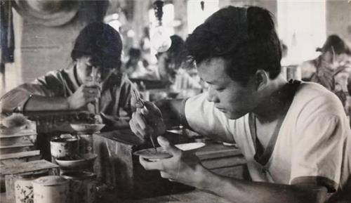 上世纪八九十年代,经常有人回收"牙膏皮",为啥现在没人收了?