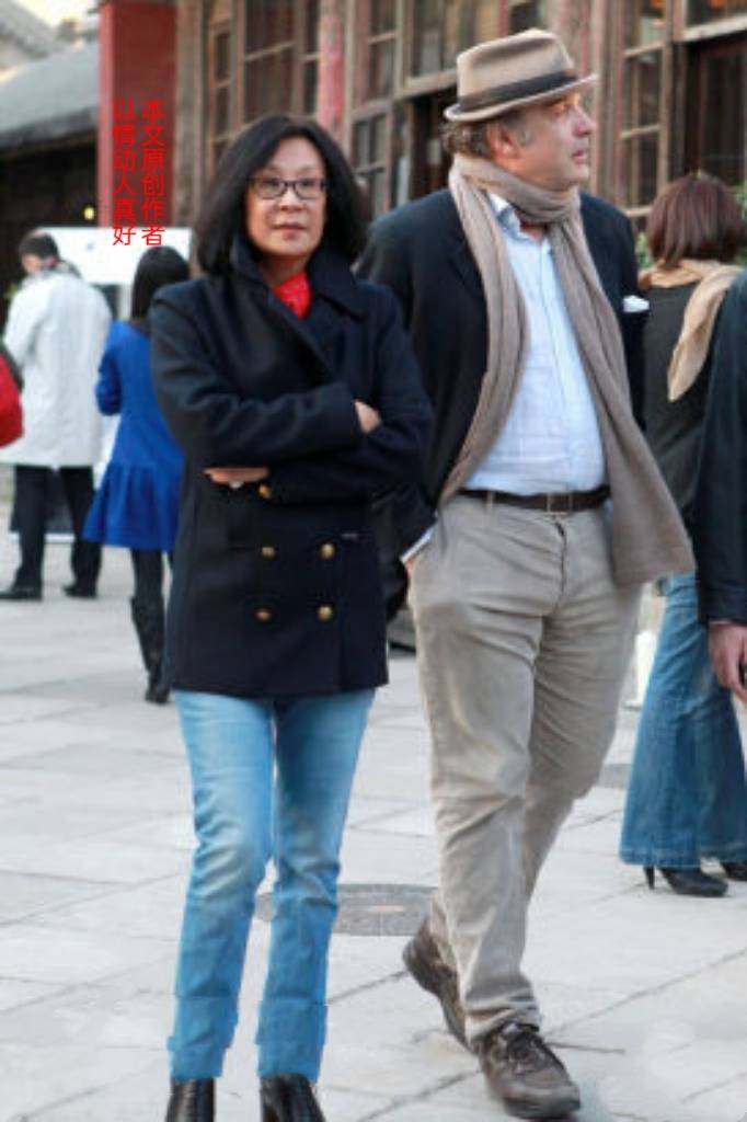 幸好在老朋友姜文等的帮助下,才进了演艺之路.