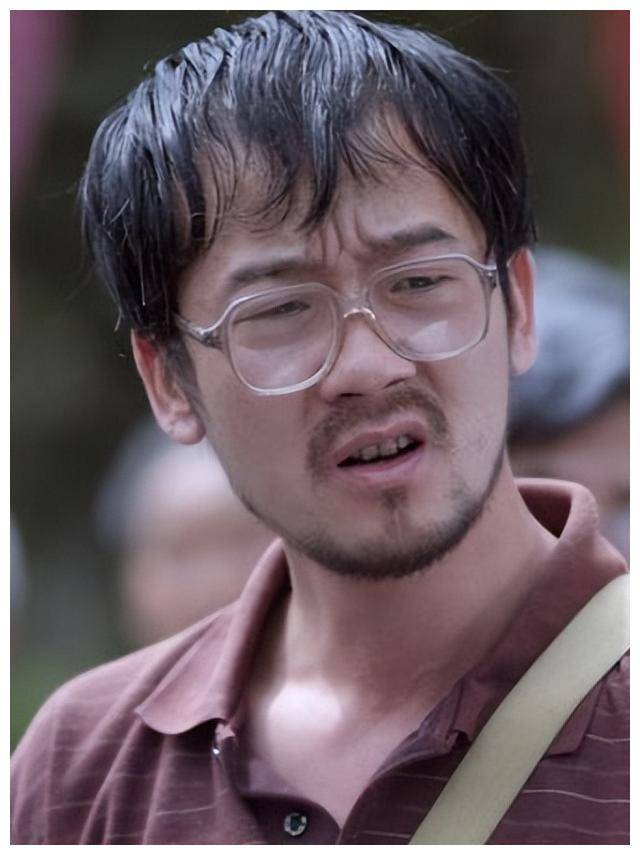 他手握影帝却依旧只当配角,他是最成功的狗演员_陈创_角色_福贵