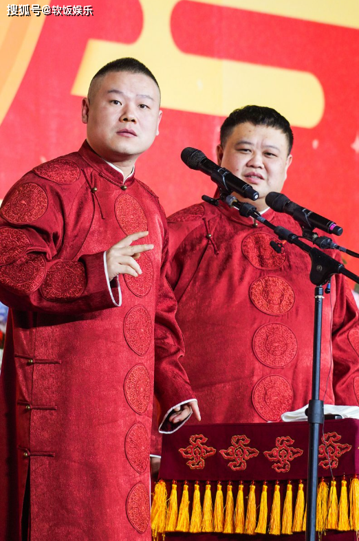 岳云鹏与孙越再说相声,何炅成春晚主持人_观众_表演_盛宴