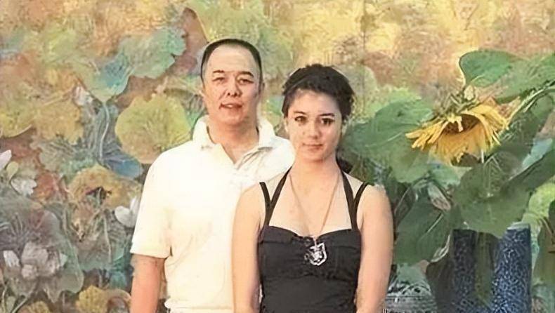 同样是张铁林的基因,把前妻和两位情人的孩子一对比