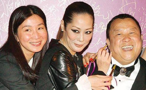 却给和尚生下孩子,如今落魄街头连酒店都住不起_关淑怡_曾志伟_消息