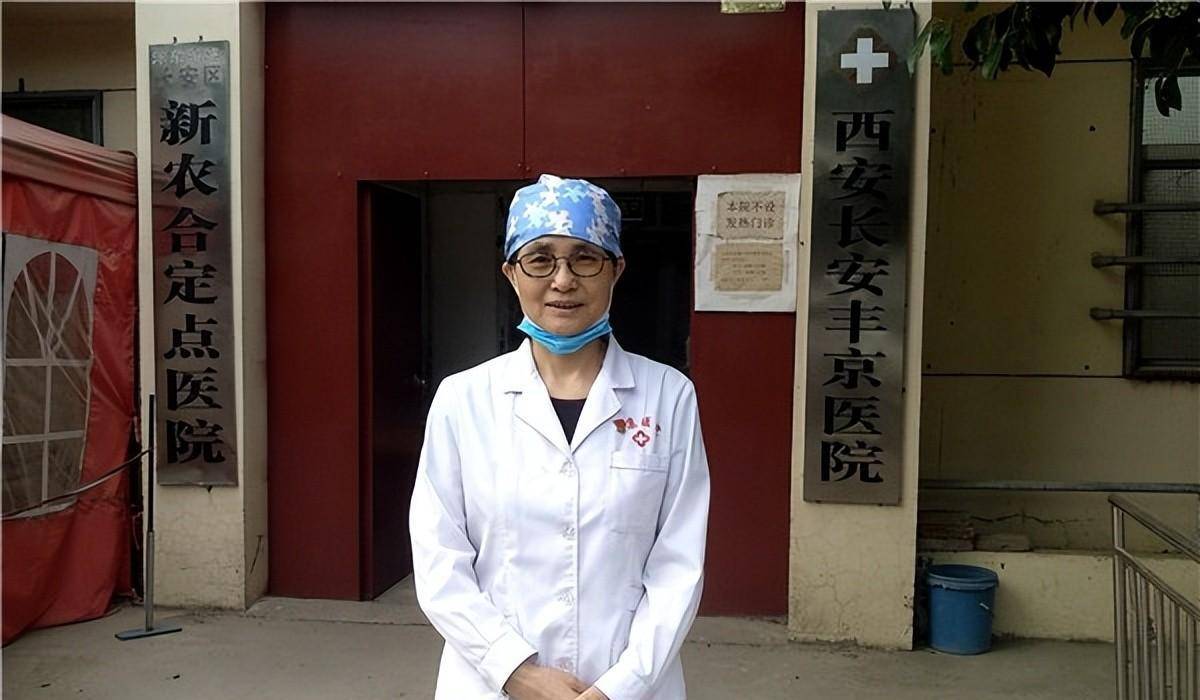 "战地女神"刘亚玲:曾因违抗军令上老山前线被处分,如今怎样?