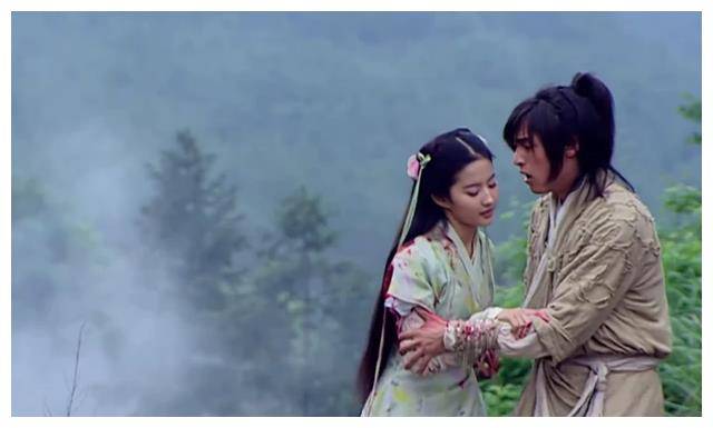 然而,在仙剑系列的后续作品中,李逍遥渐渐远离了赵灵儿,他与林月如的