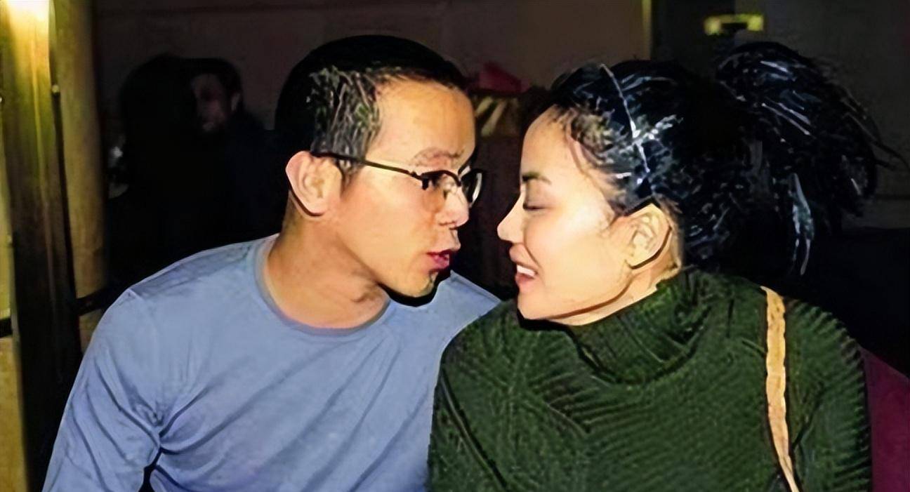 谜一般的王菲,被窦唯伤后,让李亚鹏自卑,让谢霆锋疯狂