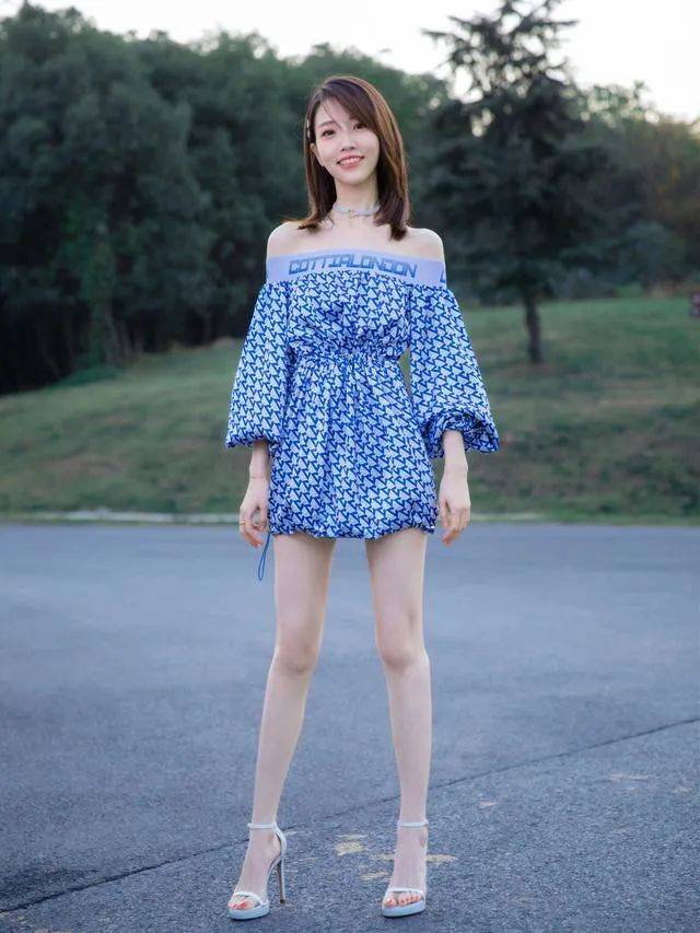 女星高跟鞋美腿盘点:张纯烨,马凡舒,宛若星辰高贵典雅!