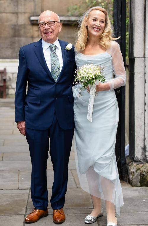 邓文迪前夫佣人透露:英国前首相曾进入邓文迪卧室,并