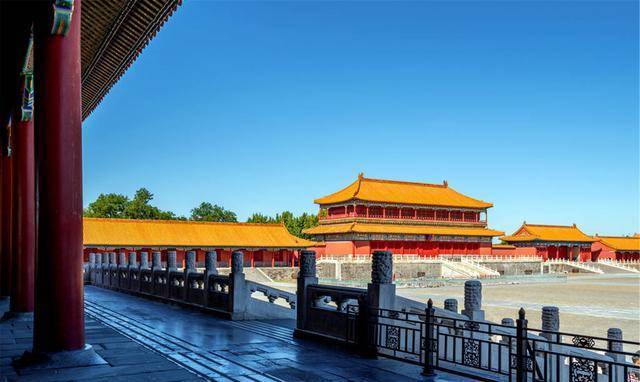 世界五大宫殿,谁才是天下第一宫_白宫_建筑群_风格