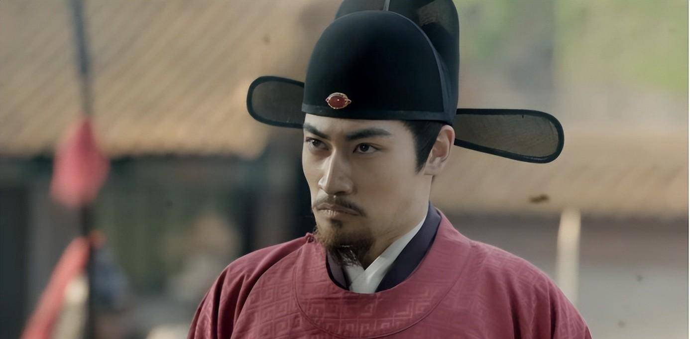 其人博学多闻,通晓经史,文章盖世,否则也不会成为朱允炆的老师