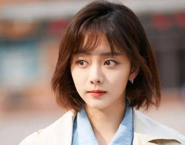 谭松韵拍第一部戏时长啥样,看到十年前的旧照,这差别也太大了_网友