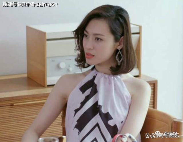 时候只能在背景中默默站立,那段日子,周放感到了前所未有的挑战和压力