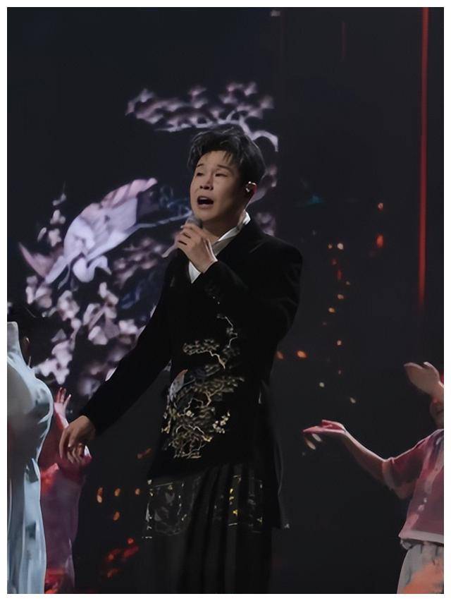 小沈阳哈尔滨演唱会预告,尔滨的粉丝们盼来了,网友:太期待了_演出