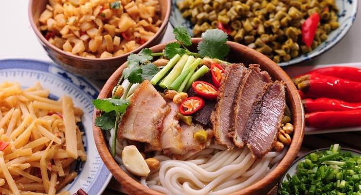 游客评选中国最好吃的5碗米粉,网友:我全都吃过,没有!