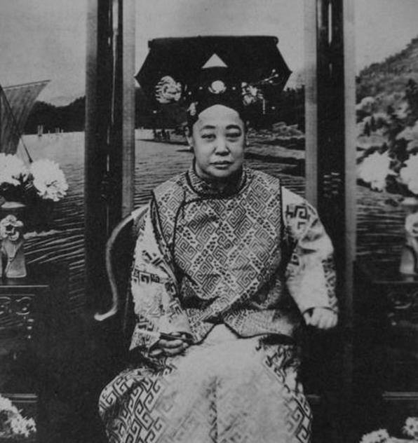 裕隆太后去世之后,哪位太妃用慈禧对待光绪的办法,来