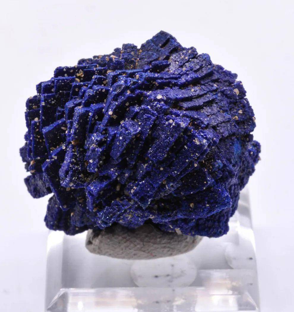 没有各式各样的矿物,就没有绚丽缤纷的烟花_颜色_重晶