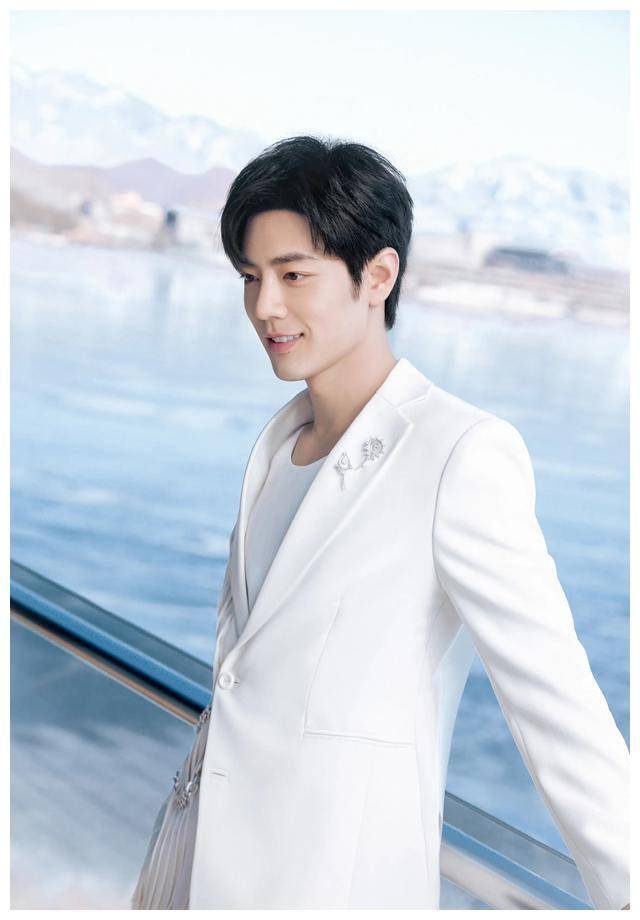 肖战视听盛典惊艳全场,歌词作者,设计师纷纷点赞!_同