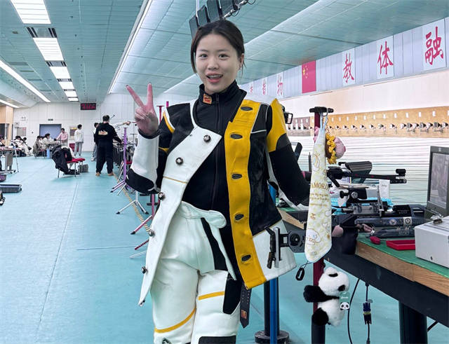 杨倩_启蒙_虞利华