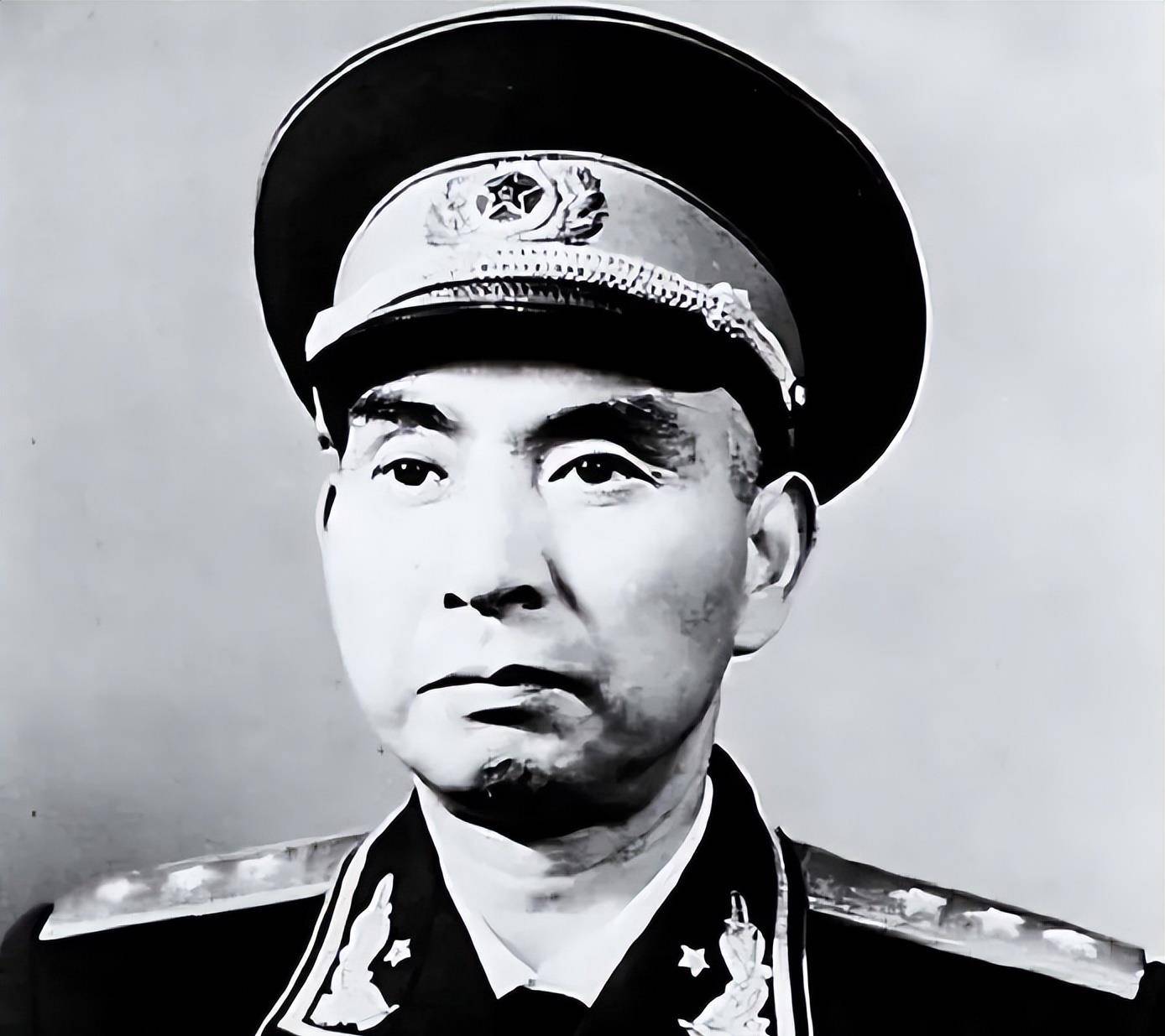 靶场上想炫技,结果杨勇一出手让他瞬间被打脸_西方_上将_射击