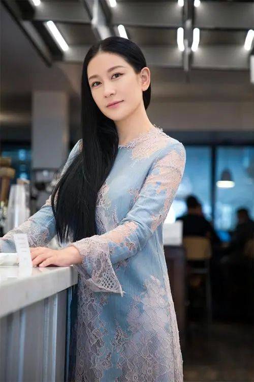 主演刘钧:几次与死神擦肩而过,娶小妻子乐做女儿奴_父母_电视剧_简历