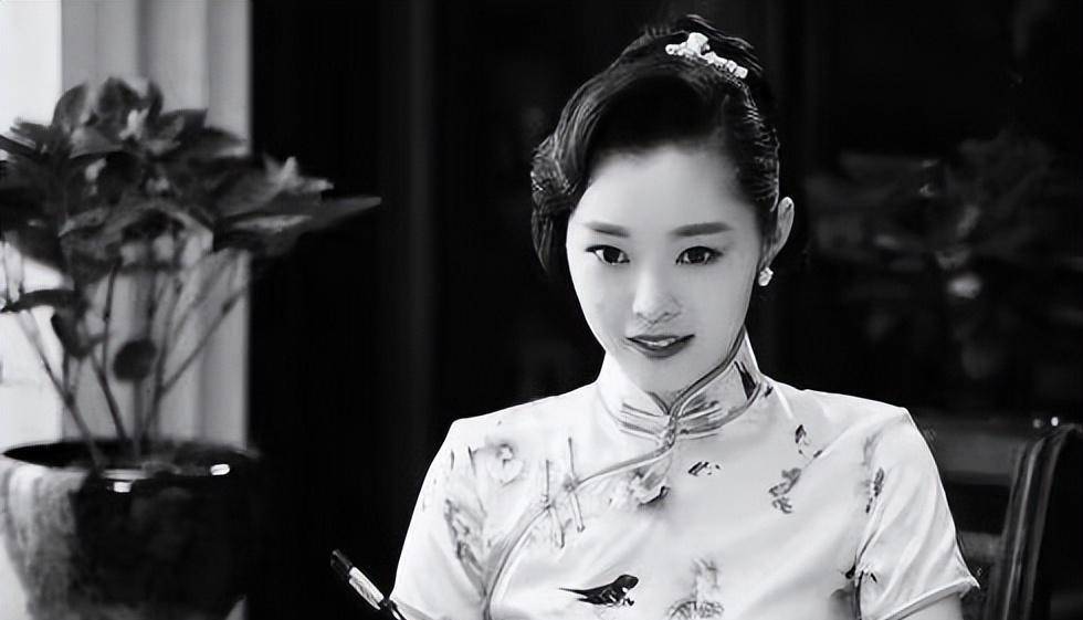 杨氏三姐妹,杨沫和白杨都声名远播;二妹才貌俱佳,因何