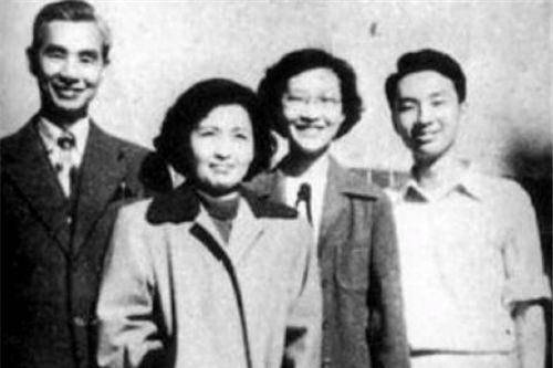 最终选择了自缢身亡,他们的骨灰则是被一个名叫江小燕的女子给冒死救