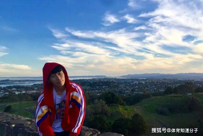 的决赛已经非常了不起了,虽然没有拿到冠军,但是大家依然会支持陈炳顺