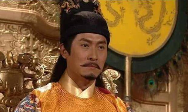 皇帝梦见被蛇咬,梦醒后砍了忠心的大臣,三月后太子