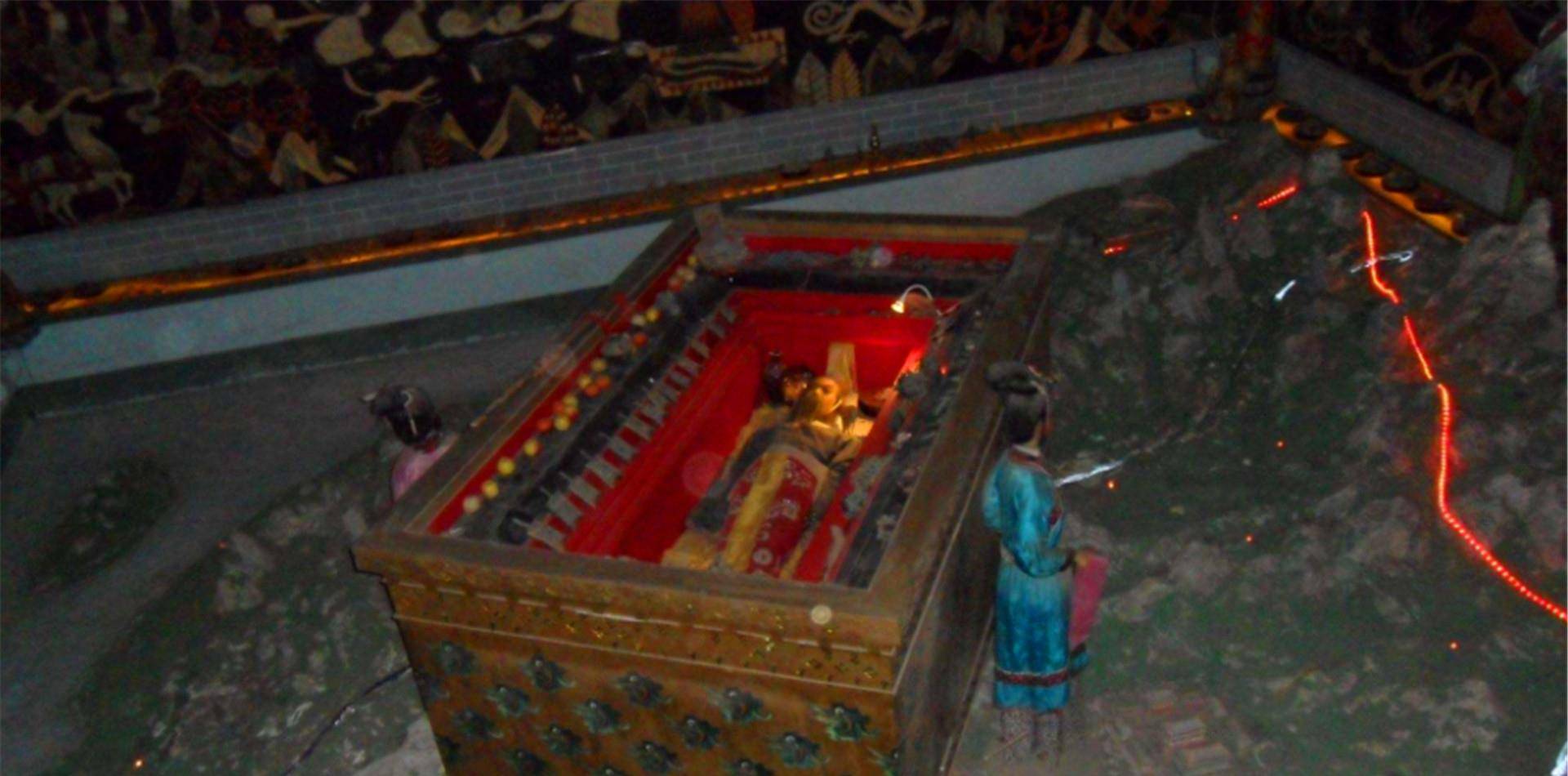 未被发掘的真正原因其实秦始皇陵墓早在45年前就被发现了,1974年01月