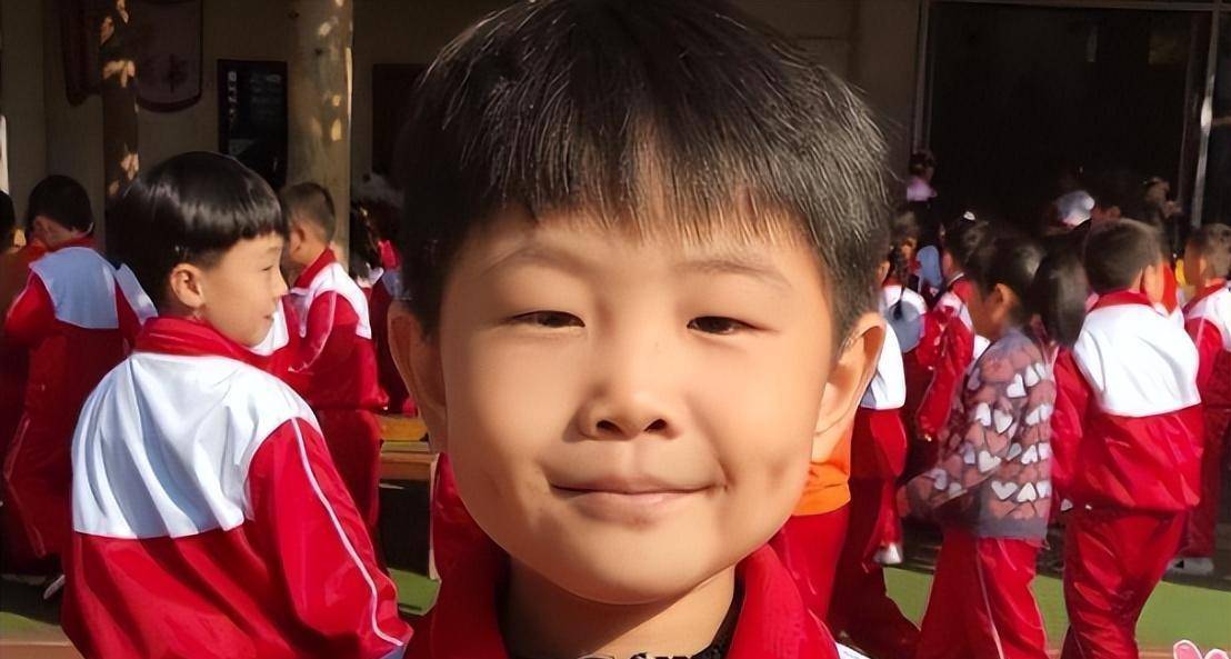 童星张峻豪:3岁出名,5岁上春晚,如今13岁的他早已是的