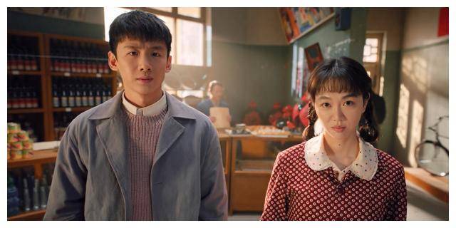 而其他天然脸演员如胡可和王媛可通过精湛的演技引发了观众的共鸣