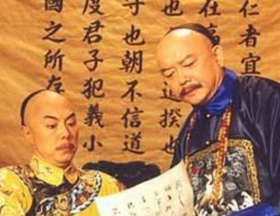 和珅出上联:三斤四两五花肉,纪晓岚对出下联,和珅吓得