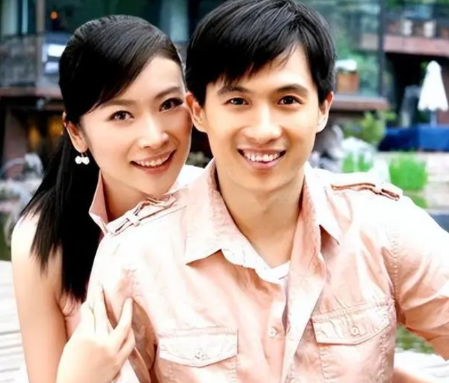 舞蹈家黄豆豆:娶演员妻子,婚后生下一双儿女,一家四口其乐融融_粟奕