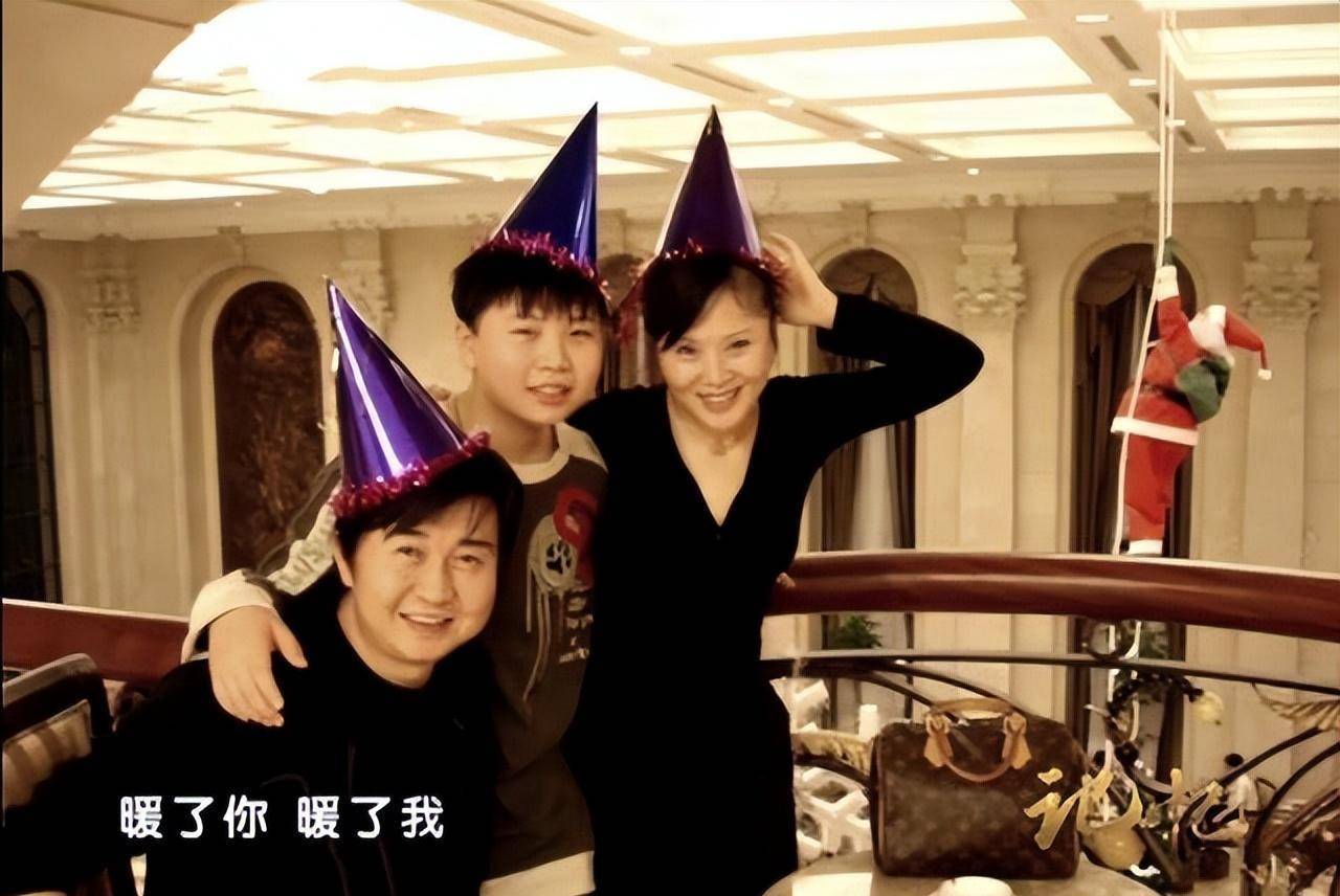 付笛生任静相濡以沫33年,任静被宠成公主,今儿子成的