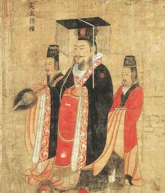 为啥皇帝和皇后出行时,太监或者宫女要举着2个大扇子?