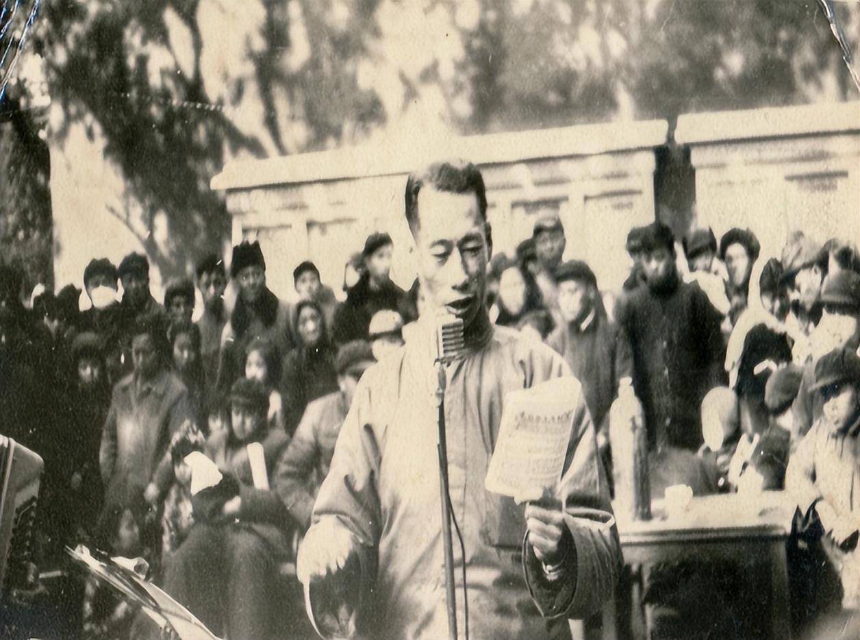 《春节序曲》李焕之:与结发妻子相爱一生,晚年患癌双耳失聪