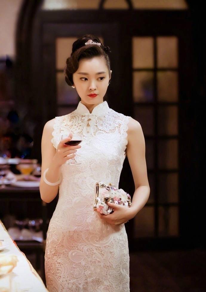 穿旗袍好看的女星,只服这6位,个个曼妙多姿,惊艳了