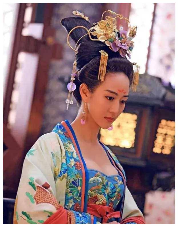 《武媚娘传奇》演员的服化道,让人感知现今古装剧的?