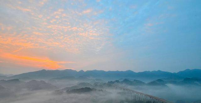 周家山大橋建於2011年,目前已改名為天子窖大橋,每年11月到次年1月