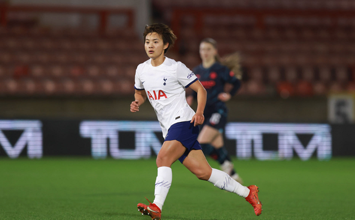 伟大1-0,王霜赢了,连续上演定位球脚法,热刺女足成功