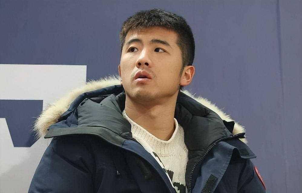 让我们期待古斯塔沃和李圣龙的精彩表现,期待他们在新赛季中展现出