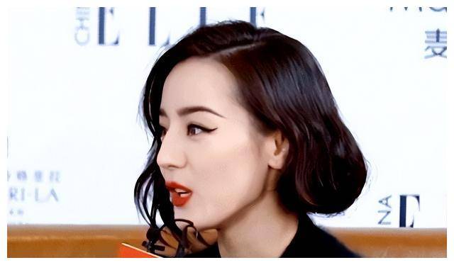 林依晨的清新脱俗的气质令人难以忘怀.