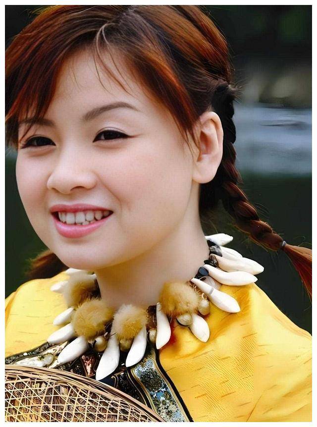春晚常客三度登场,一曲传遍华夏,今日黯淡失色_李琼