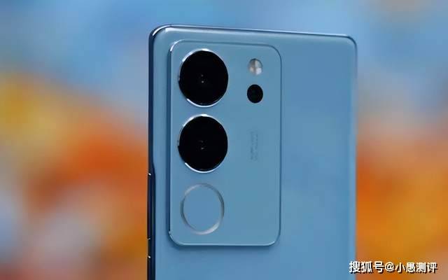 vivo彻底不讲"武德",4600mah 20倍变焦才卖2000元,吗