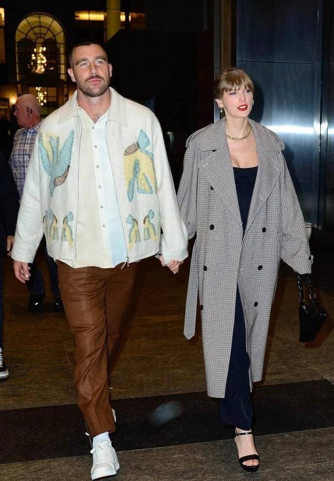 特拉维斯·凯尔斯表示和霉霉在一起激动且疯狂 回怼""