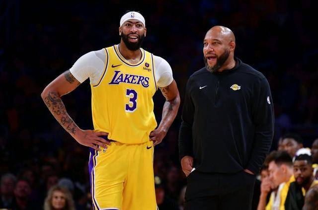 詹姆斯轮休,湖人依靠日本球员八村塁这战胜爵士!_胜利